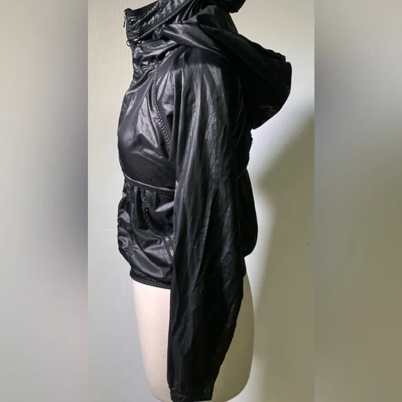 RYU - Picture 6 of 11